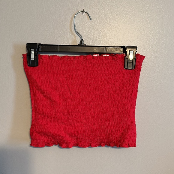 Reversible Hollister top size medium - Picture 3 of 4